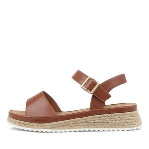 Bertuchi Wedge Sandals
